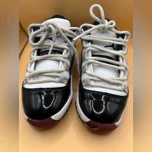 Jordan 11 retro low